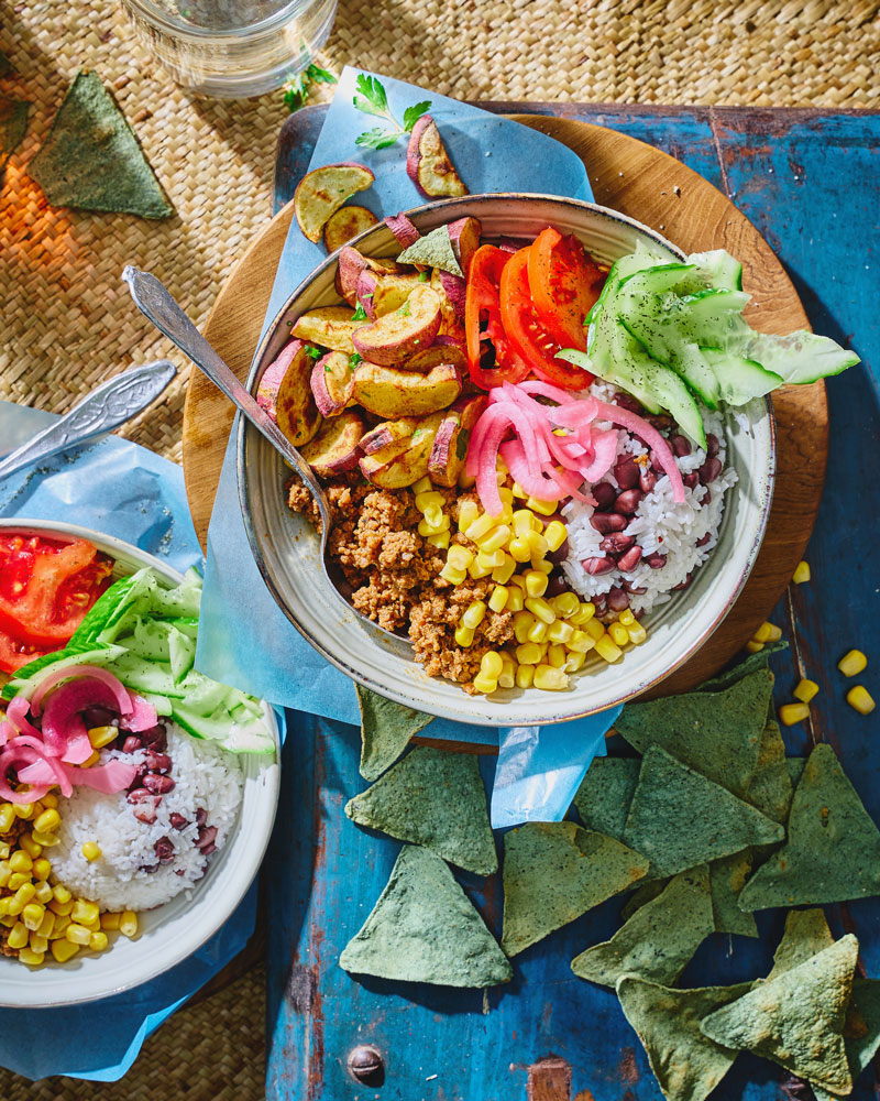 Rositas-BURRITO-BOWL-MET-ZOETE-AARDAPPEL-MAIS-EN--TOMAAT.jpg