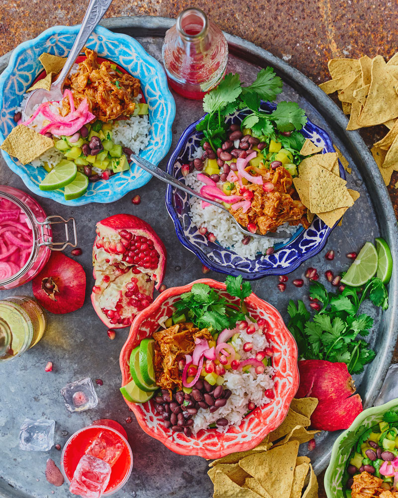 Rositas-CARIBBEAN-RICE-BOWL-MET-PULLED-JACKFRUIT-BONEN-MANGO-EN-KOKOSRIJST.jpg